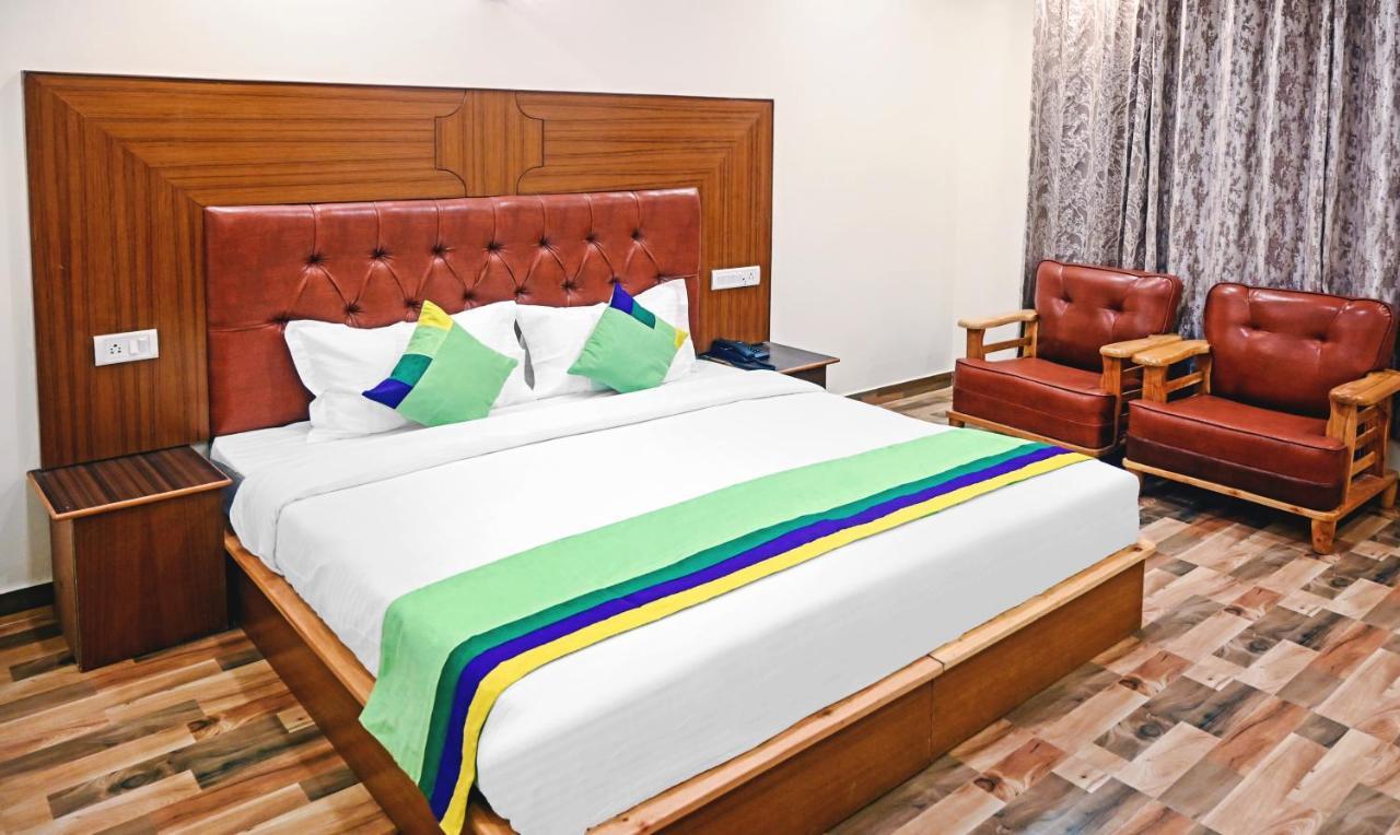 Treebo Dev With Valley View, Mall Road Manali  Exterior photo